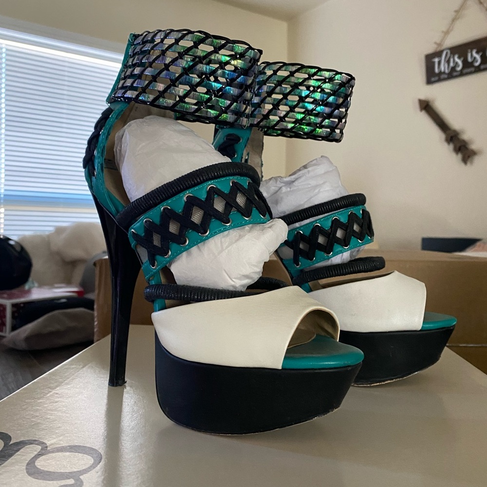 Gwen Steffani - Dreamy heels size 6.5